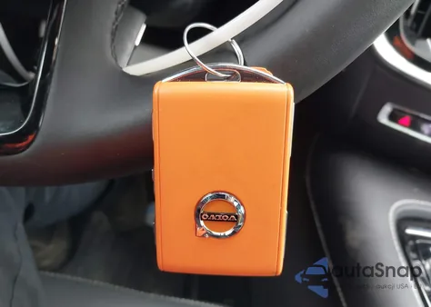 2024 Volvo V60 Recharge Plug-In Hybrid T8 Polestar Engineered z USA, uszkodzony, nr VIN YV1H60EP6R1631313